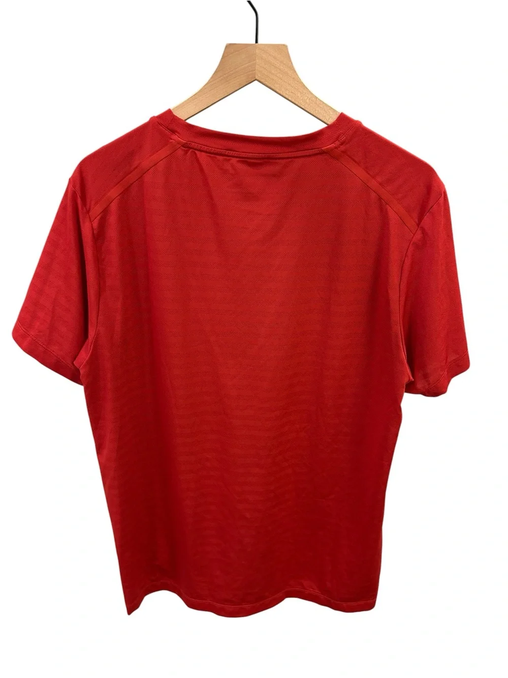 Rhone Performance Training Shirt – Size Large